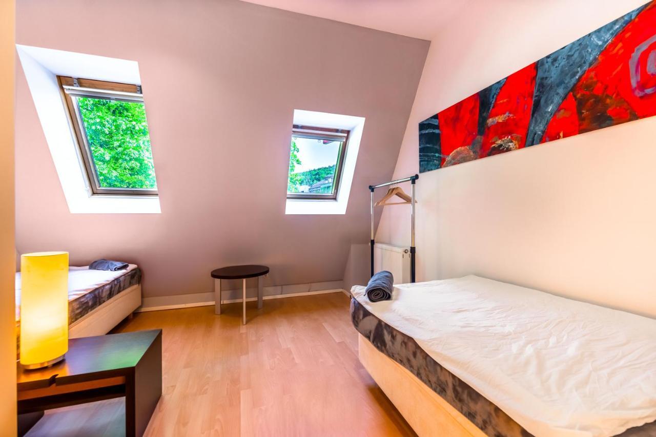 Lovely 4-Bedroom Flat In Historical Center With Stunning View Тренчин Екстер'єр фото